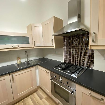 Spacious Apartment On Wenceslas Square Praha Bagian luar foto