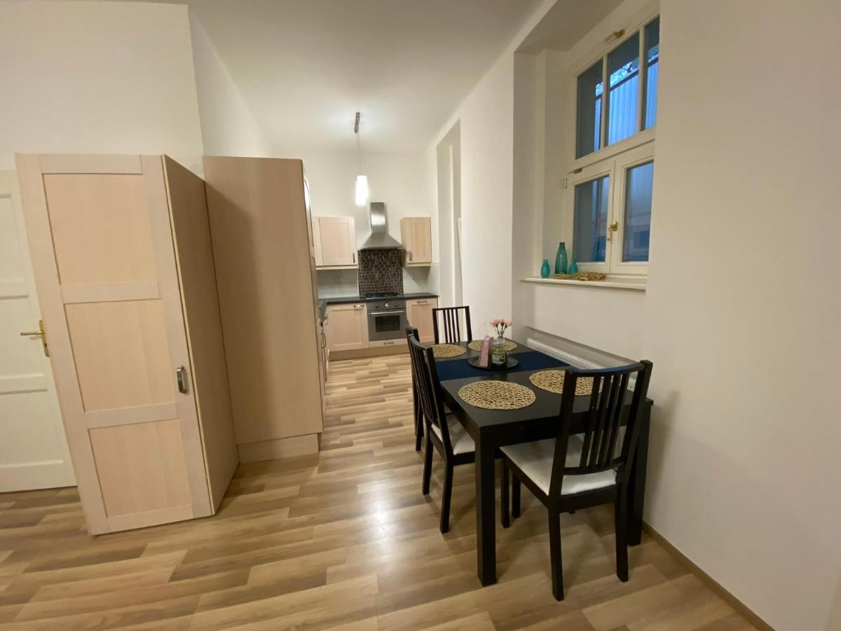 Spacious Apartment On Wenceslas Square Praha Bagian luar foto